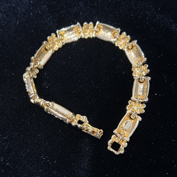 #14 Vintage Joan Rivers Bracelet w Round Cubic Zirconia, 7", Signed Never Worn - Picture 5 of 10